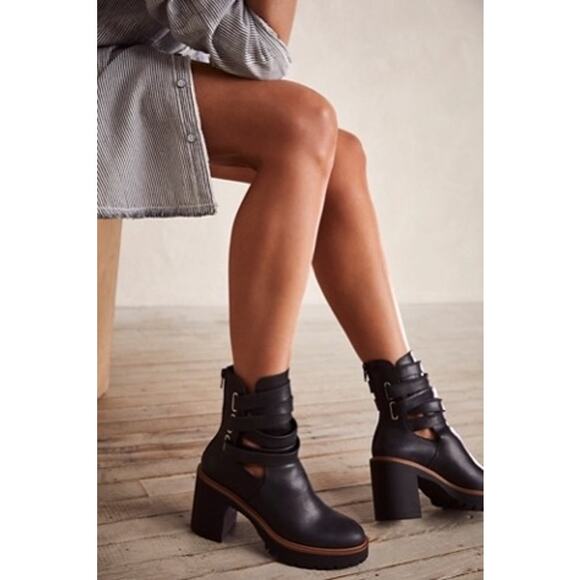 Free People Jesse Cutout Chunky Platform Boots Size 7 Black Leather Moto Grunge - Picture 1 of 11